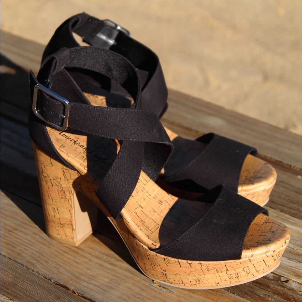 American Eagle Tan Cork heels
